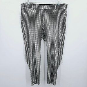 Lane Bryant Dress Work Pants 22 Black White Geometric Print Stretchy Ankle Crop